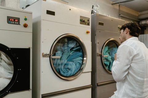 Химчистки — иллюстрация