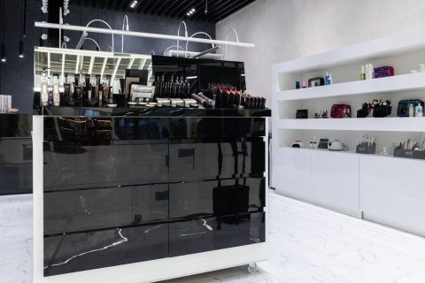 Парфюмерия и косметика — иллюстрация