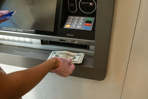 Терминалы Monobank — иллюстрация